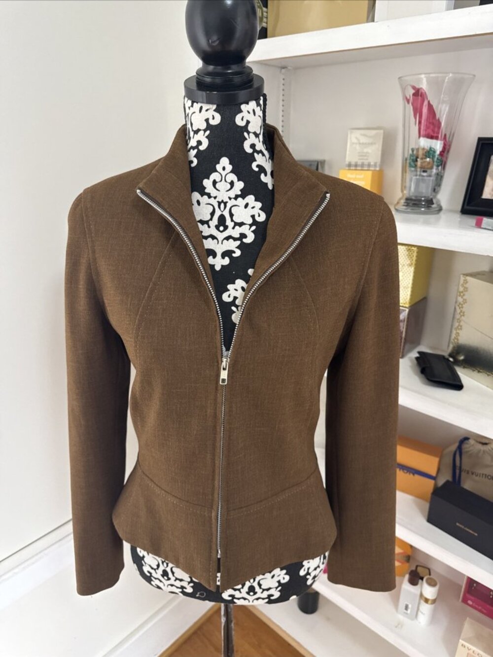 VOTRE NOM PARIS COLLECTION 2 CHOCOLATE BROWN Short Zippered JACKET 36 Bust